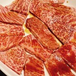 焼肉 石亭 - 