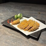 しなもん堂 - 【牛タンのレア仕立てカツ】