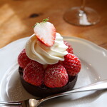 SOMETHING'S COFFEEHOUSE - Strawberry Tart（800円）