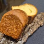 レストラン ローブ - ほかほか柔らか自家製パン