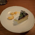 TRATTORIA 814 - ふわふわチーズケーキ 金柑添え