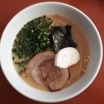 四代目麺処 ゆうじ - 鶏白湯塩(ちぢれ麺でオーダー) 750円