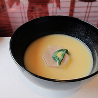 祇をん 豆寅 祇園店 - 白味噌のお雑煮
