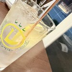立ち飲み食堂 ウルトラスズキ - くさいレモンサワー