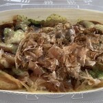 さくら茶屋 - 大たこやき(ソース)。一つひとつがしっかりとしたサイズ感で、見た目からして食べ応えがあります。