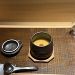 京橋 鮨 好日 - 出汁がたっぷり、梅とサクサクの根芋