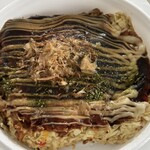 さくら茶屋 - お好み焼き(ぶた玉)。キャベツがたっぷり入っており、ふんわりとした昔ながらの柔らかい生地。