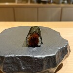 京橋 鮨 好日 - 干瓢巻き半分（かんぴょう巻きにツメ）