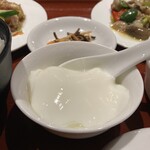 中国大明火鍋城 - 杏仁豆腐