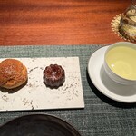 蒼 - 焼き立てシュークリーム、カヌレ、ハーブティー