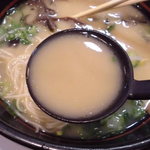 のぼり屋 - 醤油が勝ちすぎることなくマイルドなスープ