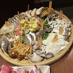  きのこ鍋＆きのこ料理専門店 何鮮菇 - 