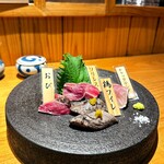 みやざき地頭鶏炭火焼 Kutsurogi 三四郎 - 