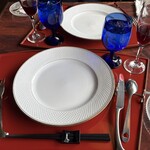 赤城亭 - 食器もレトロ感を感じる上品なものでした