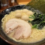 壱角家 - 料理写真:ラーメン　うずら玉子