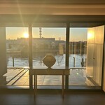 インターコンチネンタル 横浜Pier 8 - ホテルエントランスからの朝焼け