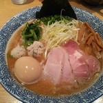 特製濃厚魚介ラーメン(中盛)