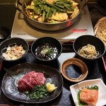 博多名物 もつ鍋 笑楽 - 