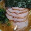 ラーメン 杉田家 - チャーシュー麺、並盛。少し盛り付け変わったかな？