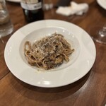 SARÒ - 料理写真:和牛とキノコのラグーソース　栗粉のタリアテッレ
