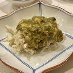 鮨 やすみつ - カニのむき身　下にシャリ