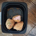 千駄木 腰塚 - 料理写真:ボロニアソーセージかつ