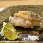 鮨 やすみつ - 甘鯛　松笠焼き