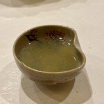 鮨 やすみつ - カニ酒は濃厚な旨み