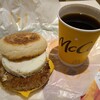 マクドナルド - ソーセージエッグマフィンコンビ(税込390円)
①ソーセージエッグマフィン 
お飲み物《セットドリンク》①HOT珈琲【S】 
チェーン店らしく均質な味わいですが、落ち着いて頂けるのでお得感があります