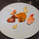 GRAND COMPTOIR - ○Entree chaude 温前菜　オマール海老
      エビ
      オマールエビは部位ごとに異なる味わい。
