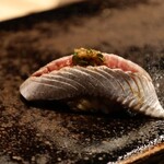 鮨処 乾杯 - ［握り］イワシ（北海道）