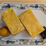 駿河屋 - 出汁巻き玉子　半分こずつ