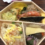 東華軒 - 料理写真:花見べんとう中身