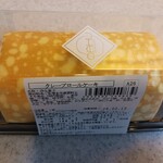 成城石井 - 料理写真:2026年2月9日(月) クレープロールケーキ。