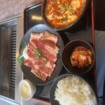 安楽亭 行徳店 - スペシャルランチ ファミリーカルビ