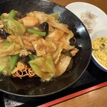 四川亭 人形町店 -  お得なランチセット 【五目ヤキ(軟)＋焼売(2個)】