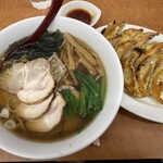 幸楽 - チャーシュー麺、焼餃子ダブル
