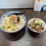 日替わり食堂 - 濃厚タンメンとホルモン丼