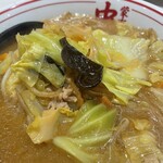 蒙古タンメン中本 - 炒め野菜はニンニクと共に