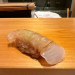 高柿の鮨 - ひらめ