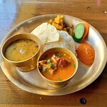 ムスタング タカリ - ネパールカナセットC。カレーはフィッシュを選択。