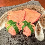 大阪焼肉 うしとみ - 