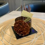 シェ・シバタ - 