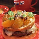 THE GRABBER hamburger pub - 【裏メニュー】2/10限定 『ブールノワゼットオレンジ&スノウチーズバーガー¥2,750』 『HOT COFFEE¥165』