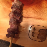 熊の焼鳥106 - おまかせ７串この日の⑥「銀皮」（砂肝の外の皮）