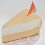 patisserie piece - ・「レアチーズ＆ベイクドチーズケーキ(¥702)」