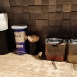 ラーメン 野良裏家 - 卓上調味料