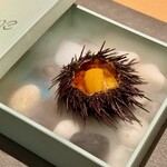 恵比寿 鉄板焼き Sublime - カリフラワーのムースに牛のコンソメジュレ