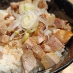 ラーメン 野良裏家 - 肉ごはんヨリ