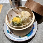 ON the TABLE CHINESE - 